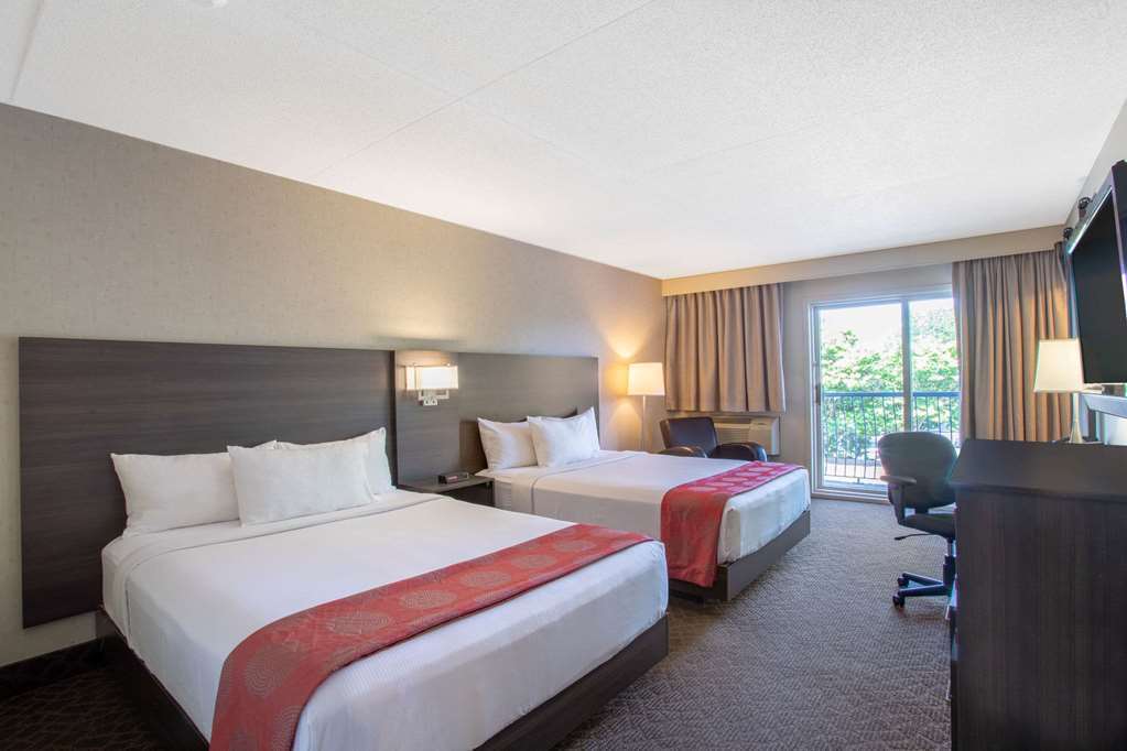 Quality Inn & Conference Centre Kingston Central Ruang foto